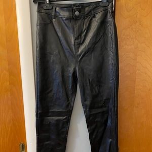 SOLD M Faux Leather Skinny Pants. Never worn.
